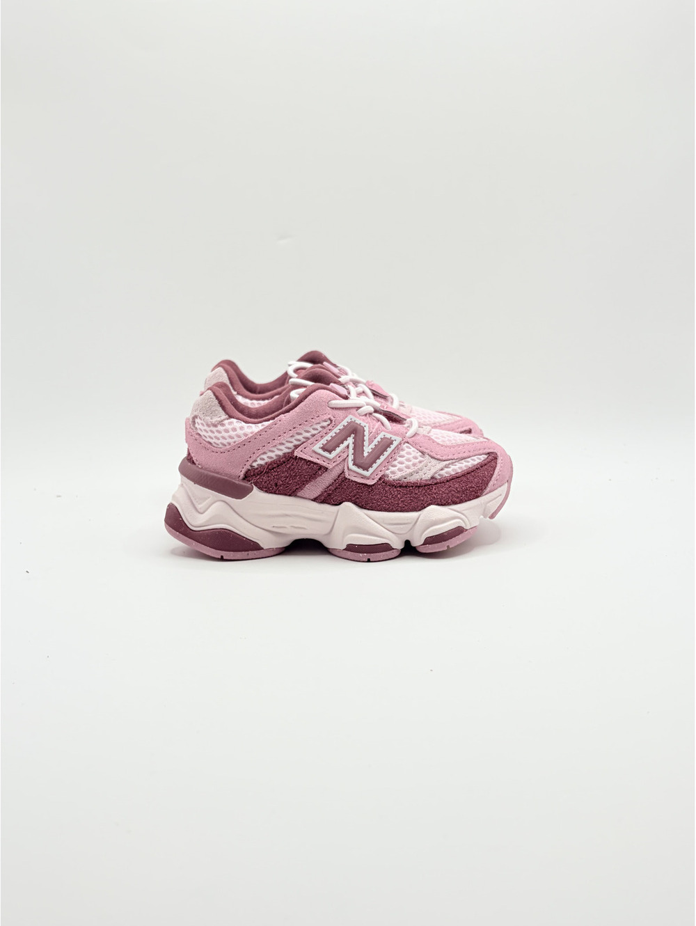 New Balance 9060 Lace Kids Sneakers Pink‎ Red Size 6 US